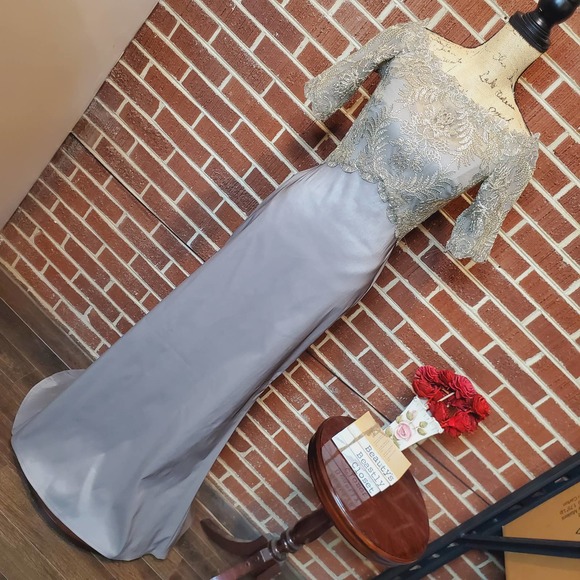 Tadashi Shoji Dresses & Skirts - Tadashi Shoji Winston Lace Off Shoulder Taffeta Mermaid Gown Dress 4 NWT